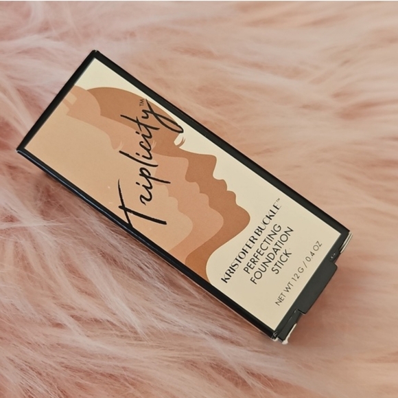 NIB $45 Kristofer Buckle Perfecting Foundation Stick Shade Medium - Picture 4 of 9
